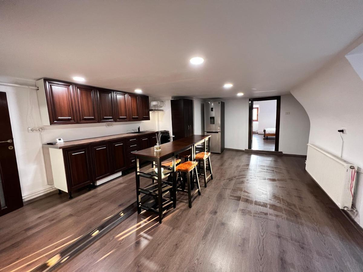 Apartment Coroni Piata Sfatului Apart Brasov